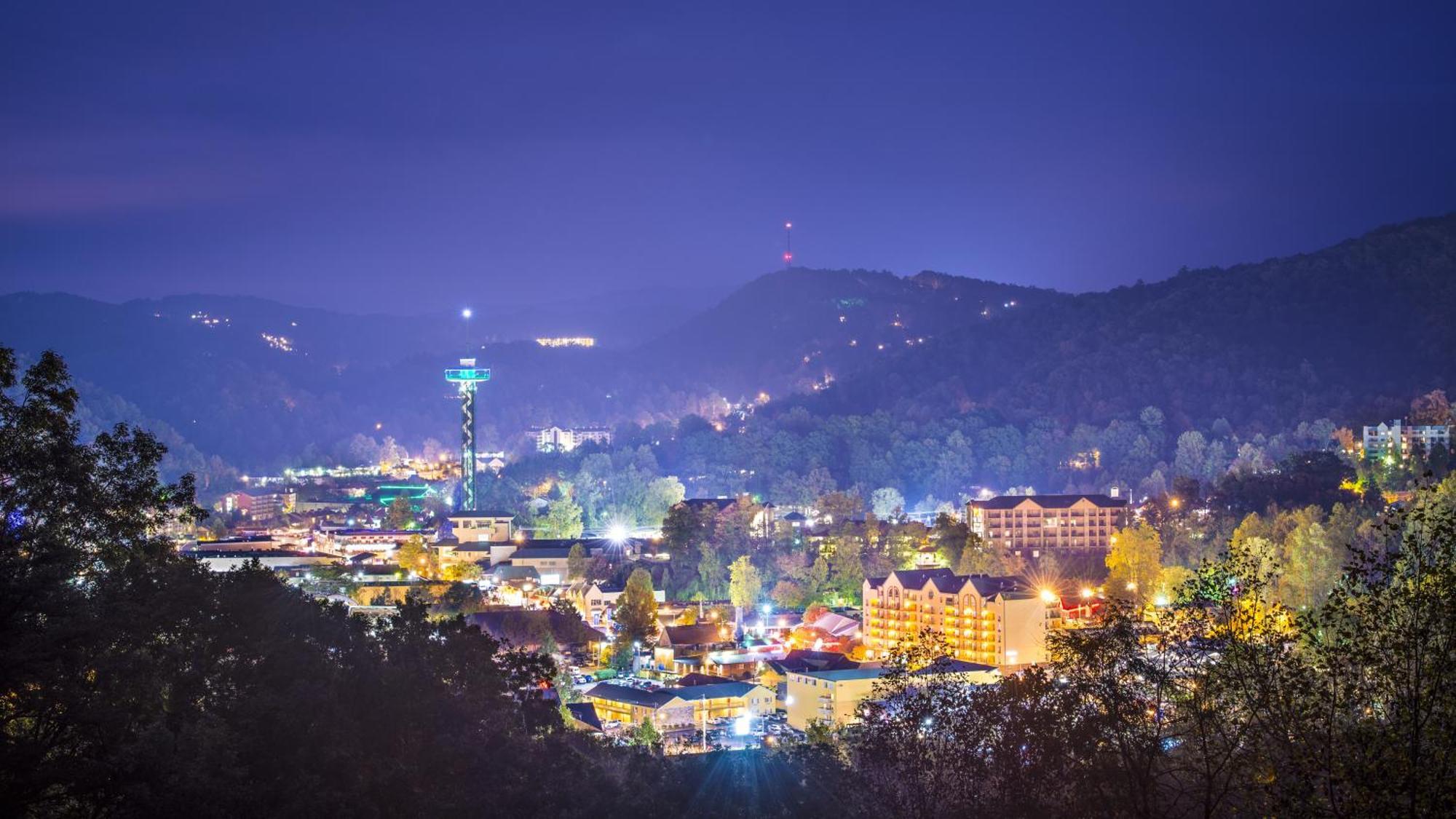 Rock Of Ages, Hot Tub, Game Room, Wifi, 1089 Free Tickets Each Paid Day, Dollywood And More Пиджен-Фордж Экстерьер фото